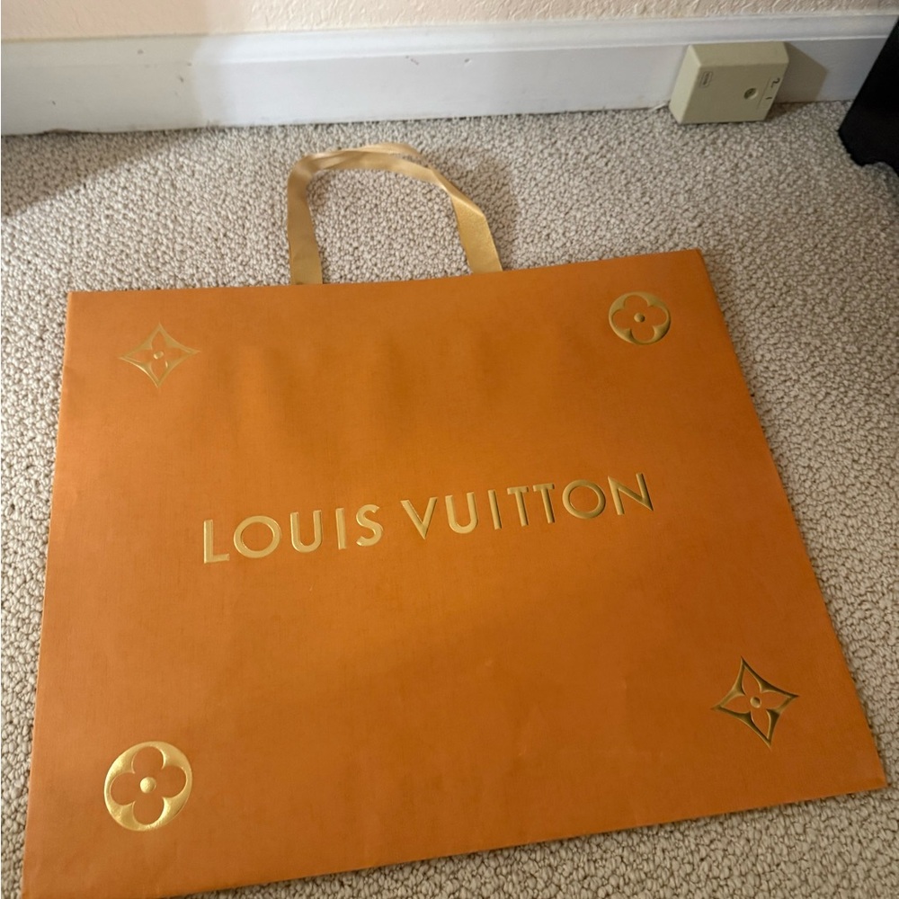 Authentic Louis Vuitton Large Boutique Shopping Gift Bag Gold Logo + 🎁